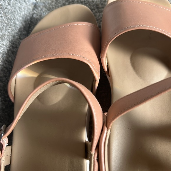 Abeo 8.5 Devyn wedge - Picture 3 of 4